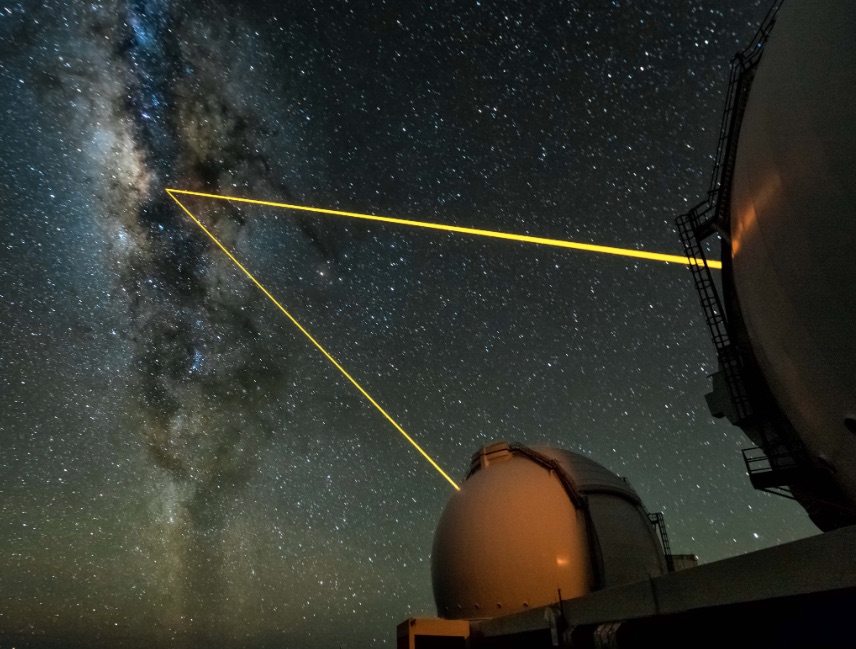 Телескоп Абстрактное фото квадратное. Faster star